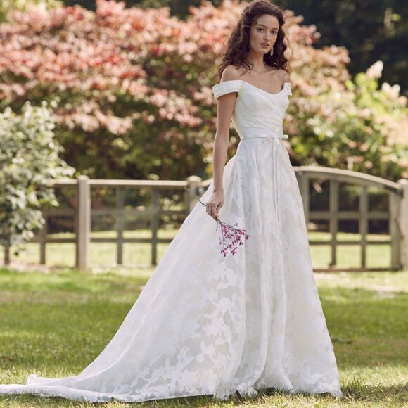 Marchesa Dresses & Skirts - Marchesa Notte Wedding Dress